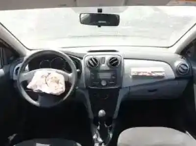 Veículo de Sucata dacia sandero 1.6 lpg do ano 2009 alimentado 