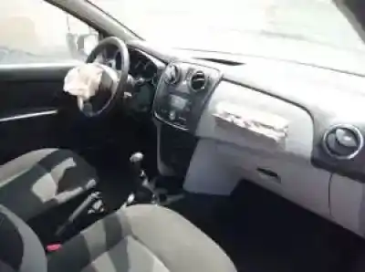 Veículo de Sucata dacia sandero 1.6 lpg do ano 2009 alimentado 