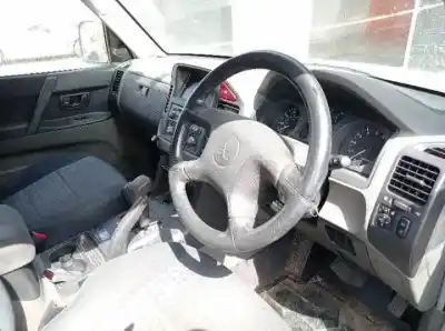 Scrapping Vehicle mitsubishi montero (v60/v70) d-4m41 of the year 2001 powered 