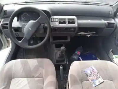 Здавання транспортного засобу renault clio i fase i+ii (b/c57) d7f730 року 1991 потужний 