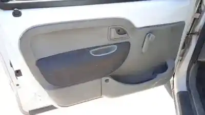 Здавання транспортного засобу renault kangoo (f/kc0) k9k714 року 2003 потужний  Здавання транспортного засобу renault kangoo (f/kc0) k9k714 року 2003 потужний