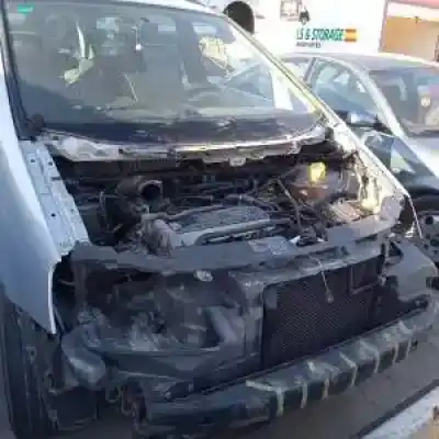 Veículo de Sucata ford galaxy (vy) e5sa do ano 2000 alimentado 