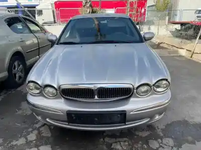 Здавання транспортного засобу jaguar x-type i (x400) 2.5 v6 a las 4 ruedas року 2001 потужний 