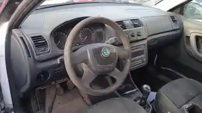 Scrapping Vehicle skoda fabia combi (5j5) cayb of the year 2010 powered 