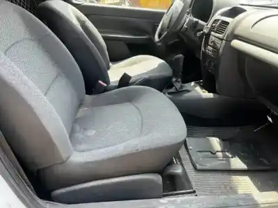 Здавання транспортного засобу renault clio ii fase ii (b/cb0) k9k17 року 2007 потужний 