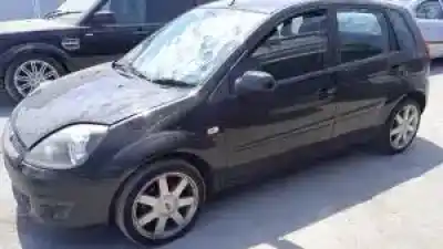 Veículo de Sucata ford fiesta (cbk) fuja do ano 2003 alimentado 