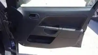 Veículo de Sucata ford fiesta (cbk) fuja do ano 2003 alimentado 