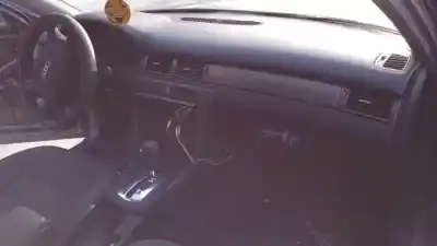 Veicolo di demolizione audi a6 berlina (4b2) d/afb dell'anno 1997 alimentato 