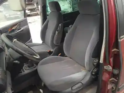Veículo de Sucata ford galaxy (vy) e5sa do ano 2000 alimentado 