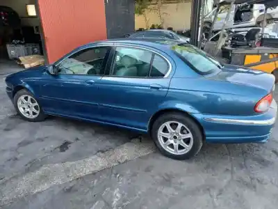Здавання транспортного засобу jaguar x-type i (x400) 2.5 v6 a las 4 ruedas року 2002 потужний 