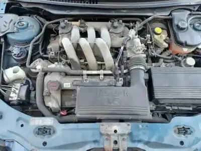 Здавання транспортного засобу jaguar x-type i (x400) 2.5 v6 a las 4 ruedas року 2002 потужний 