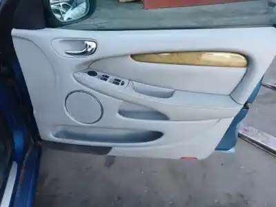 Здавання транспортного засобу jaguar x-type i (x400) 2.5 v6 a las 4 ruedas року 2002 потужний 