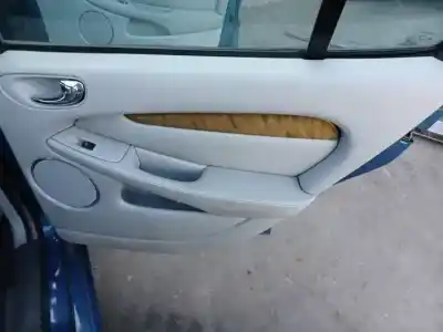 Здавання транспортного засобу jaguar x-type i (x400) 2.5 v6 a las 4 ruedas року 2002 потужний 
