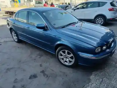 Здавання транспортного засобу jaguar x-type i (x400) 2.5 v6 a las 4 ruedas року 2002 потужний 