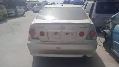 Здавання транспортного засобу lexus is 300 (jce10) 2jzge року 2001 потужний 