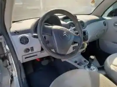 Veículo de Sucata citroen c3 pluriel nfutu5jp4 do ano 2003 alimentado 