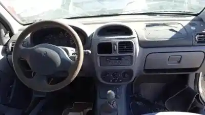 Scrapping Vehicle renault clio ii fase i (b/cbo) f8q632 of the year 1998 powered 