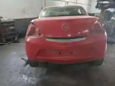 Veicolo di demolizione opel tigra twin top z12xe dell'anno 2004 alimentato 