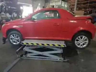 Veicolo di demolizione opel tigra twin top z12xe dell'anno 2004 alimentato 