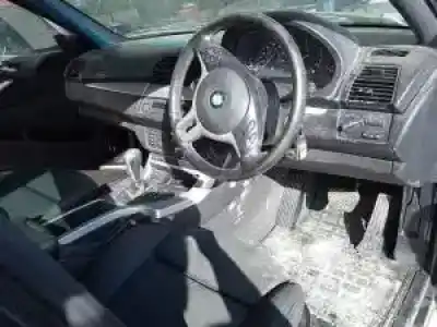 Scrapping Vehicle bmw x5 (e53) m57d30 of the year 2003 powered 