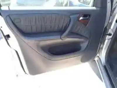 Veículo de Sucata mercedes-benz clase m (w163) 628963 do ano 2001 alimentado 