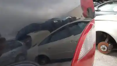 Здавання транспортного засобу ford galaxy (vy) auy року 2000 потужний 