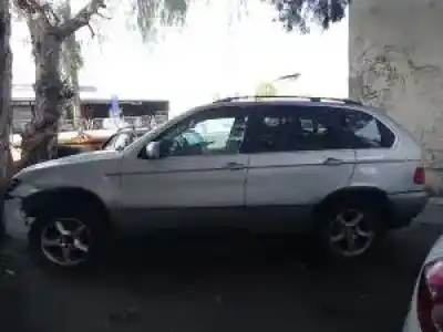 Veículo de Sucata bmw x5 (e53) 448s2 do ano 2000 alimentado 