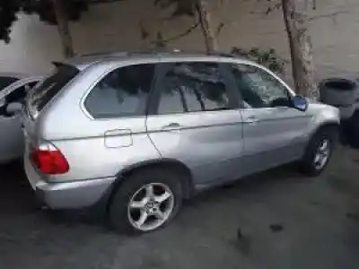 Veículo de Sucata bmw x5 (e53) 448s2 do ano 2000 alimentado 