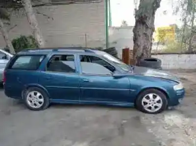 Sloopvoertuig opel vectra c caravan y22dtr van het jaar 2000 aangedreven 