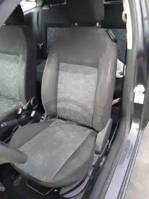 Veicolo di demolizione ford fiesta (cbk) a9jb dell'anno 2001 alimentato 