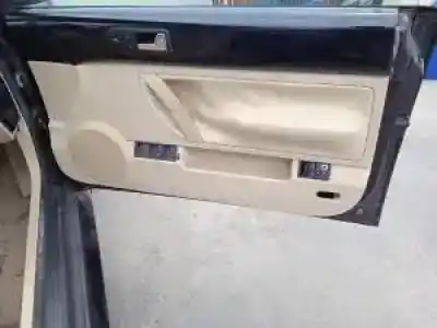 Sloopvoertuig volkswagen new beetle cabriolet (1y7) azj van het jaar 2003 aangedreven 