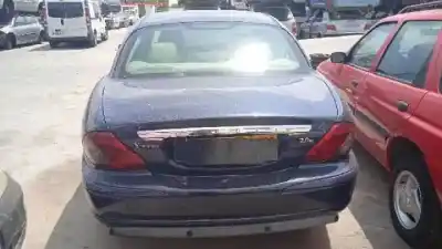 Scrapping Vehicle jaguar x-type i (x400) 2.5 v6 a las 4 ruedas of the year 2003 powered 