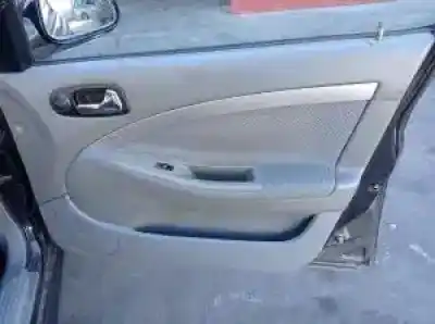 Véhicule à la ferraille chevrolet lacetti f16d3-g de l'année 2004 alimenté 