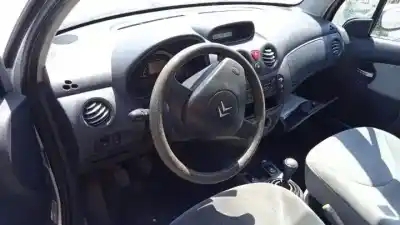 Scrapping Vehicle citroen c3 8hx of the year 2002 powered 