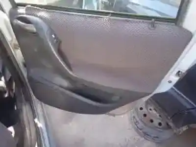 Veículo de Sucata fiat stilo (192) 192a1000 do ano 2001 alimentado 