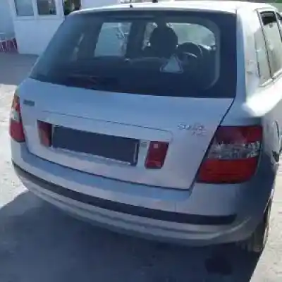 Veículo de Sucata fiat stilo (192) 192a1000 do ano 2001 alimentado 