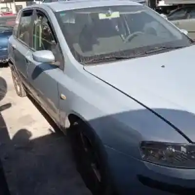 Veículo de Sucata fiat stilo (192) 192a1000 do ano 2001 alimentado 