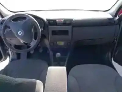 Veículo de Sucata fiat stilo (192) 192a1000 do ano 2001 alimentado 