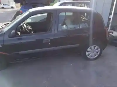 Veículo de Sucata renault clio ii fase ii (b/cb0) k9k a7 do ano 2001 alimentado 