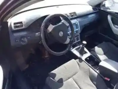 Veicolo di demolizione volkswagen passat berlina (3c2) d-bkp dell'anno 2005 alimentato 