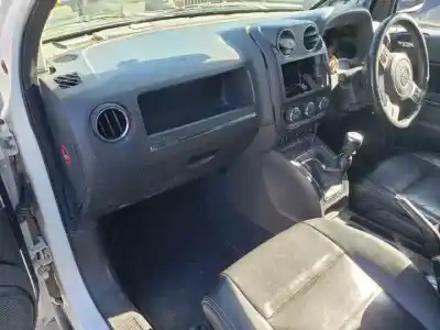 Veículo de Sucata jeep compass 651 do ano 2011 alimentado 