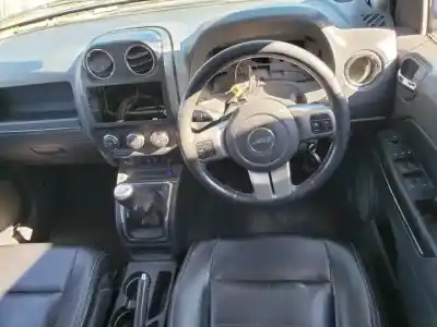 Veículo de Sucata jeep compass 651 do ano 2011 alimentado 