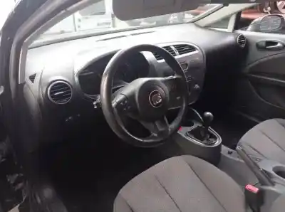 Здавання транспортного засобу seat leon (1p1) bxe року 2005 потужний 