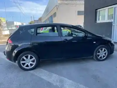 Здавання транспортного засобу seat leon (1p1) bxe року 2005 потужний 