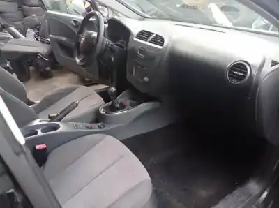 Здавання транспортного засобу seat leon (1p1) bxe року 2005 потужний 