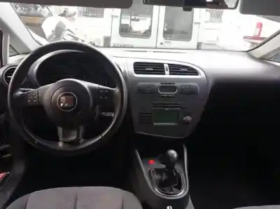 Здавання транспортного засобу seat leon (1p1) bxe року 2005 потужний 