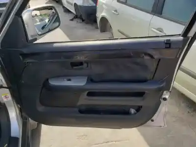 Veicolo di demolizione honda cr-v (rd8) k20a4 dell'anno 2002 alimentato 