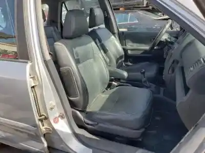 Veicolo di demolizione honda cr-v (rd8) k20a4 dell'anno 2002 alimentato 