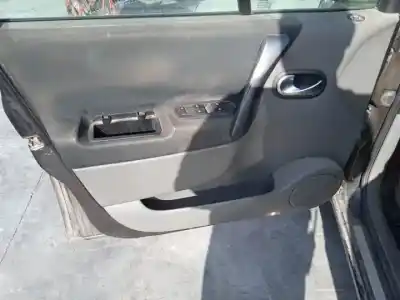 Veicolo di demolizione renault scenic ii k9k7 dell'anno 2003 alimentato 