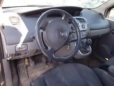 Veicolo di demolizione renault scenic ii k9k7 dell'anno 2003 alimentato 